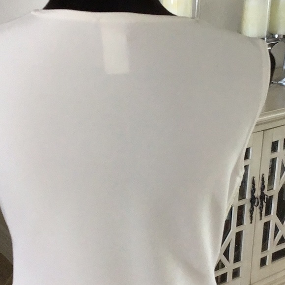 MSK sleeveless beaded v neck top, M - Picture 6 of 10